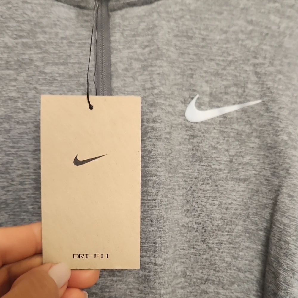 NWT Nike Women's Gray 1/2 Zip Running Top Size XS